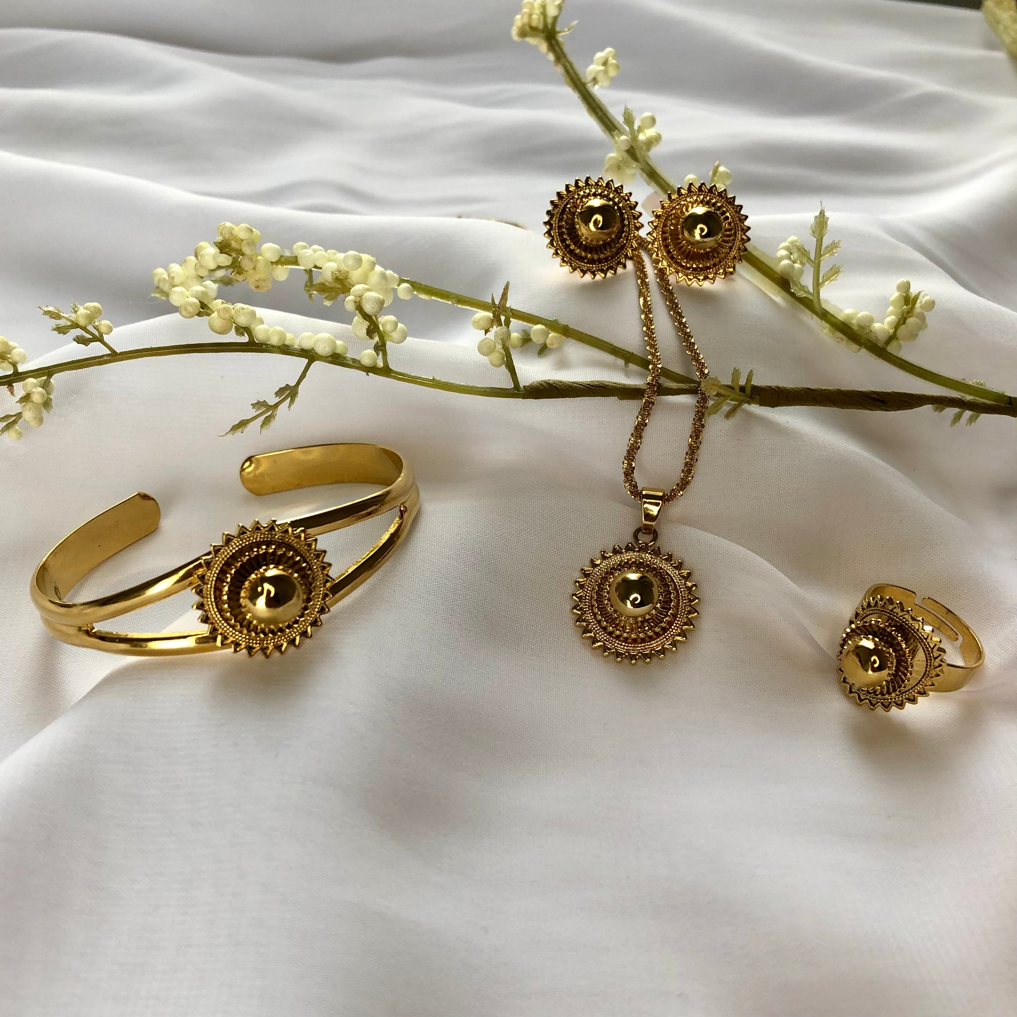 Traditional Sets ፭